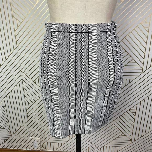 Theory Nellida Zig-Zag Stripe Mini Knit Skirt in Black & Cream Size US Small - Picture 8 of 12